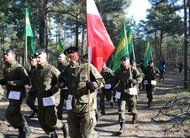 Przeciwlotnicy też pobiegli w hołdzie