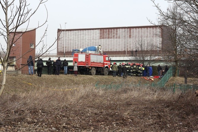 Akcja służb w rejonie stopnia Dąbie