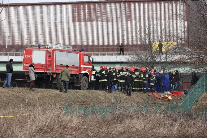 Akcja służb w rejonie stopnia Dąbie