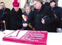 Na torcie znalazły się wszystkie wygłoszone przed 80 laty prawdy. 