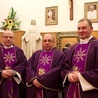 ▲	Mszę św. celebrowali (od lewej): ks. Daniel Swend, ks. Wiesław Taraska i ks. Marcin Rogala.