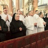 Od zeszłej soboty w naszej diecezji  jest już prawie  300 szafarzy.