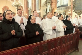 Od zeszłej soboty w naszej diecezji  jest już prawie  300 szafarzy.