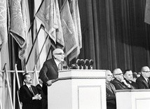 Słynne przemówienie W. Gomułki na wiecu PZPR w Warszawie 19 marca 1968 r.
