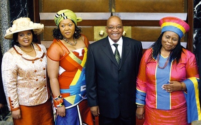 Jacob Zuma z trzema ze swych czterech żon.