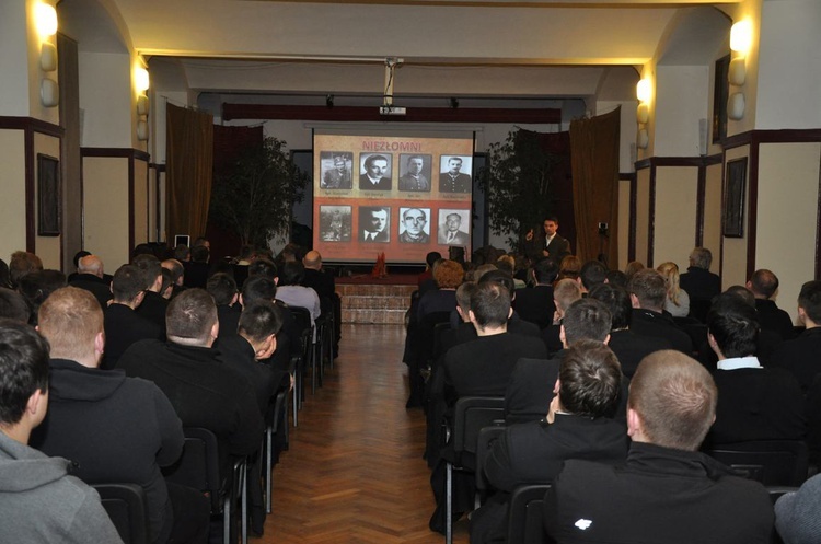 Spektakl teatralny o żołnierzach wyklętych we wrocławskim seminarium