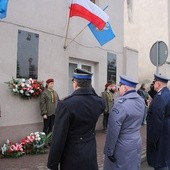 Delegacje oddały hołd uczestnikom spektakularnej akcji