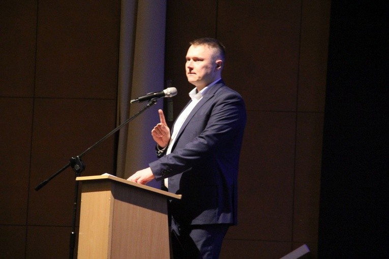 Sympozjum naukowe o darach Ducha Świętego