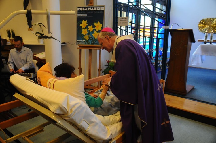 Abp Marek Jędraszewski w Domu Hospicyjnym św. Łazarza