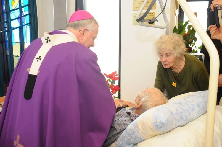 Abp Marek Jędraszewski w Domu Hospicyjnym św. Łazarza