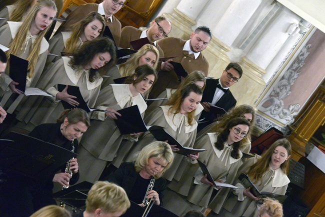 Koncert pasyjny w radomskiej katedrze