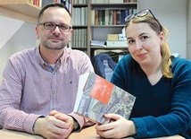 ◄	Dr Janusz Dargacz i Katarzyna Kurkowska zachęcają do kupienia nowej książki na stronie internetowej www.muzuemgdansk.pl.