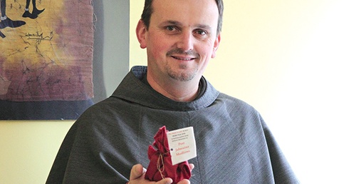 ▲	Symboliczne woreczki ryżu można dostać we Franciszkańskim Sekretariacie Misyjnym w Gdyni.