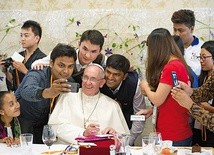 Październikowy synod biskupów ma być nie tylko synodem o młodzieży,  ale i z młodzieżą.