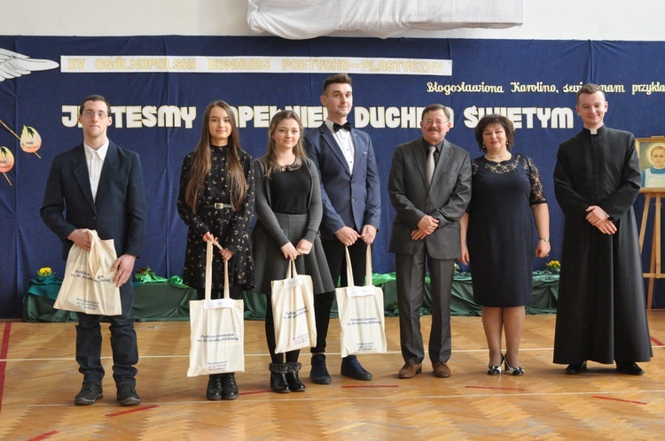Konkurs o bł. Karolinie
