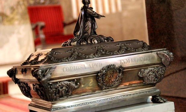 Relikwie św. Klemensa Hofbauera w kościele na Woli, któremu patronuje