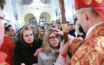 Bóg prowadzi nas za rękę