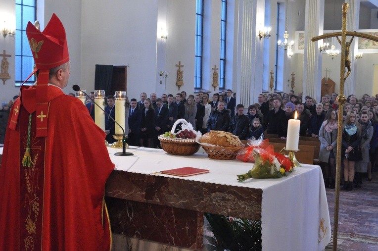 U św. Józefa w Pustkowie