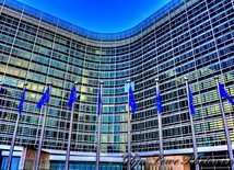 Komisja Europejska przygotowuje podatek internetowy?