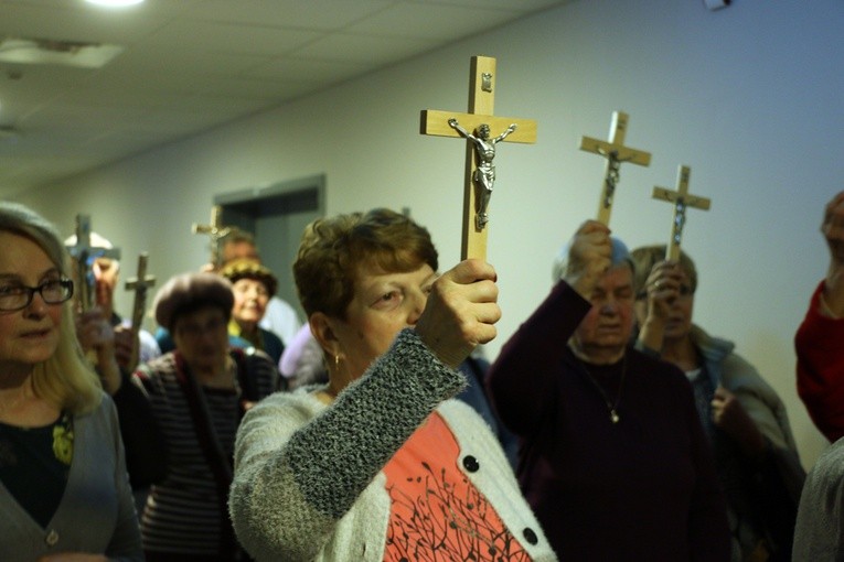 Poświęcenie krzyży w Szpitalu im. T. Marciniaka