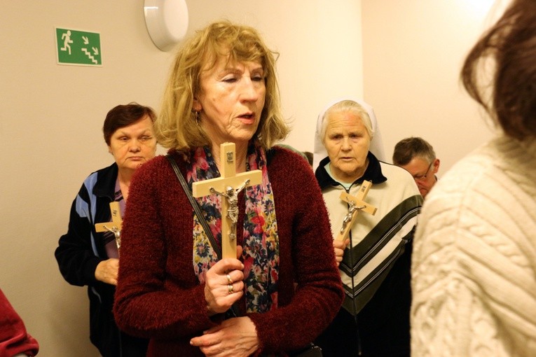 Poświęcenie krzyży w Szpitalu im. T. Marciniaka