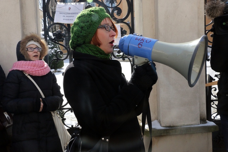 Pikieta zwolenników aborcji pod pałacem arcybiskupa