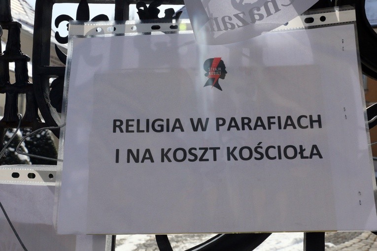 Pikieta zwolenników aborcji pod pałacem arcybiskupa