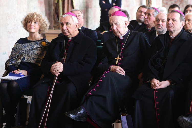 Odsłonięcie herbu abp. Józefa Górzyńskiego