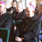 Odsłonięcie herbu abp. Józefa Górzyńskiego