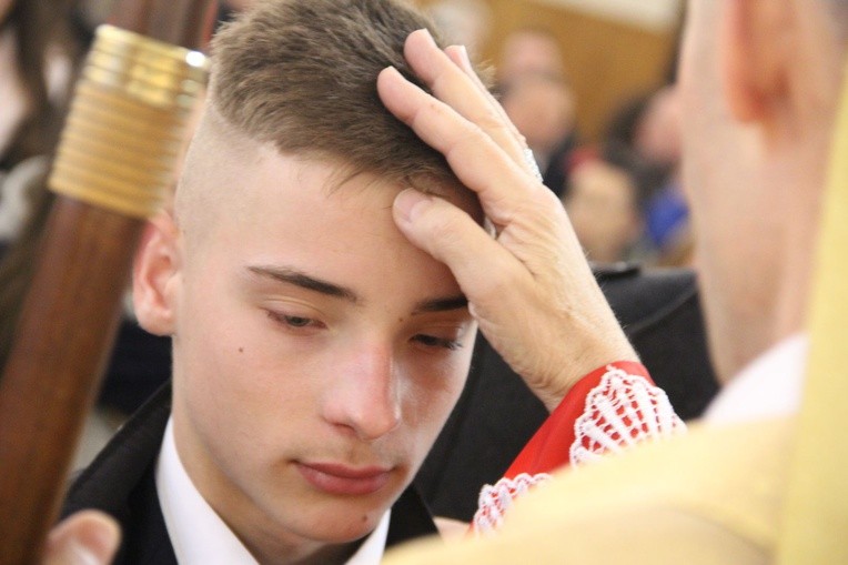 Bierzmowanie w Wielogłowach