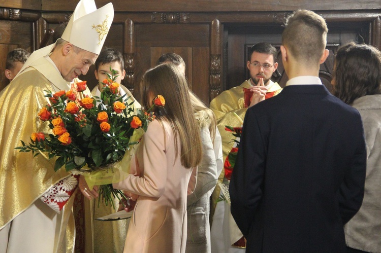 Bierzmowanie w kościele św. Kazimierza w Nowym Sączu