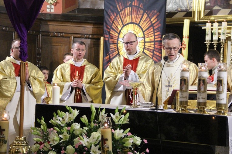 Bierzmowanie w kościele św. Kazimierza w Nowym Sączu