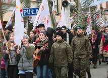 Procesja z palmami ulicami Lublina to stały element święta młodych.