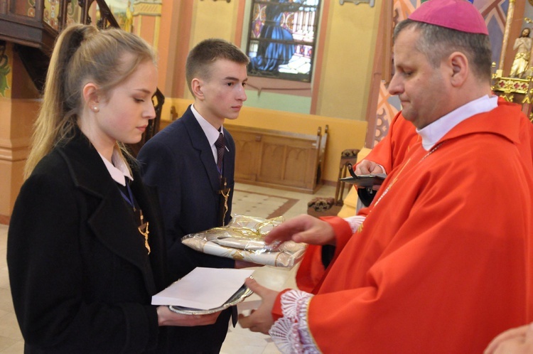 Bierzmowanie w Otfinowie