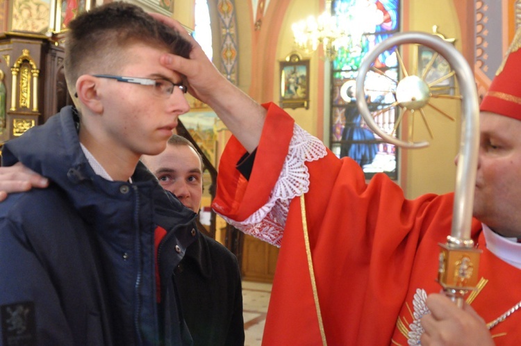 Bierzmowanie w Otfinowie