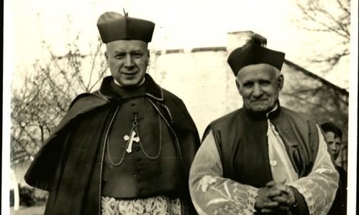 Biskup Ignacy Świrski w drodze na ołtarze