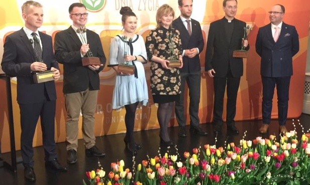 Ks. Marek Gancarczyk laureatem Tulipanów Narodowego Dnia Życia