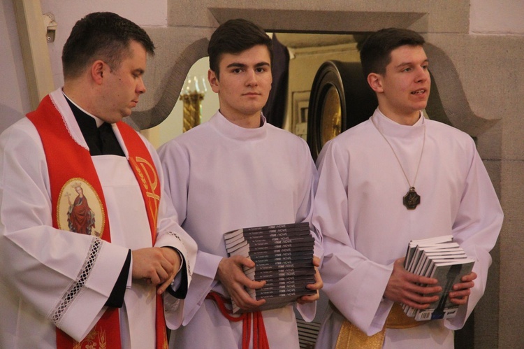 Bierzmowanie w nowosądeckiej bazylice, cz. I