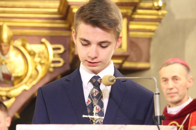 Bierzmowanie w nowosądeckiej bazylice, cz. I