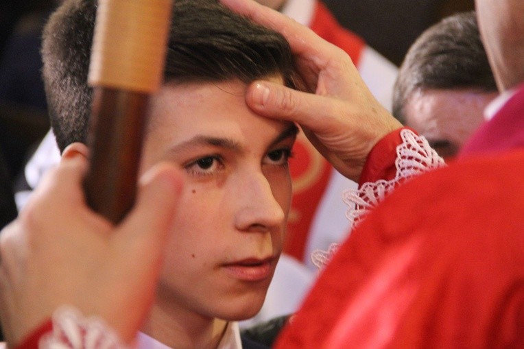 Bierzmowanie w nowosądeckiej bazylice, cz. I