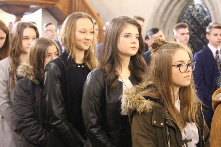 Bierzmowanie w nowosądeckiej bazylice, cz. I