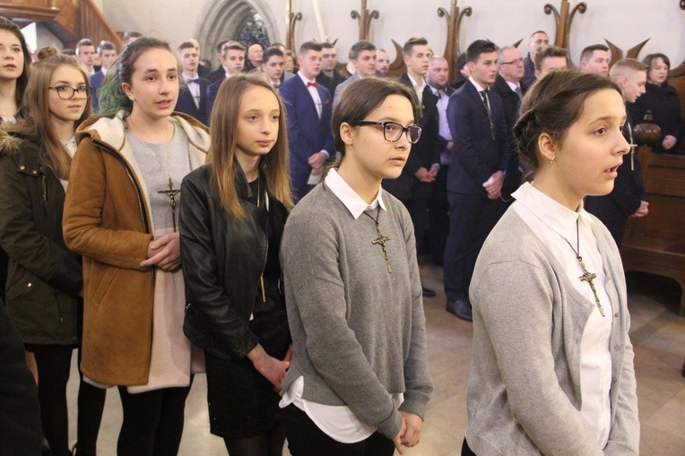 Bierzmowanie w nowosądeckiej bazylice, cz. I