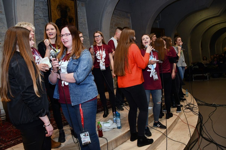 Pielgrzymka maturzystów - aula i bazylika