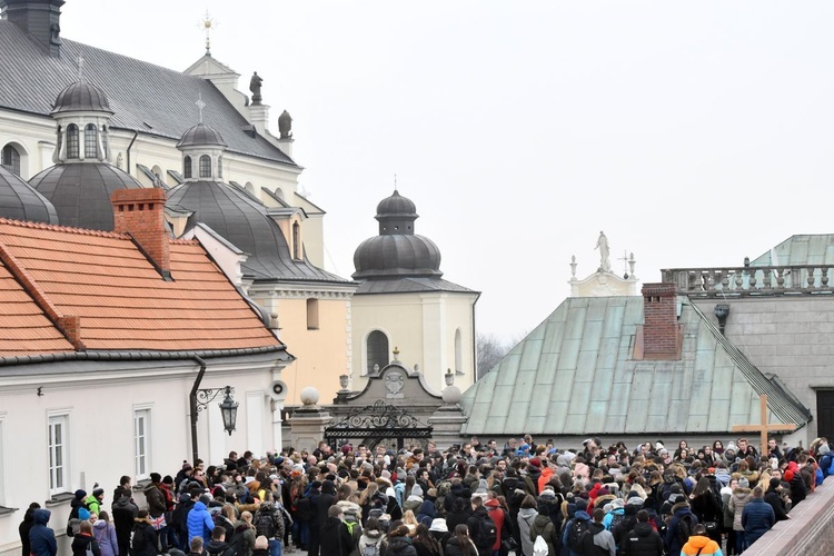 Pielgrzymka maturzystów - Droga Krzyżowa