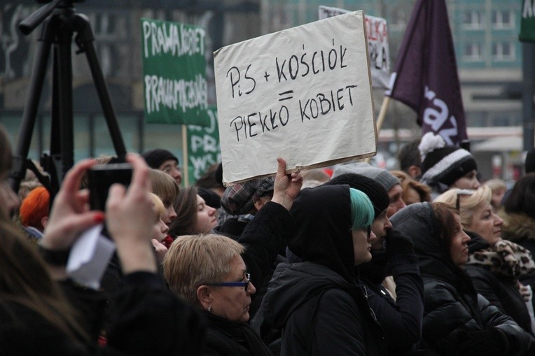 "Czarny piątek" na rynku w Katowicach