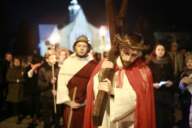 Droga Krzyżowa w Mokrzyskach