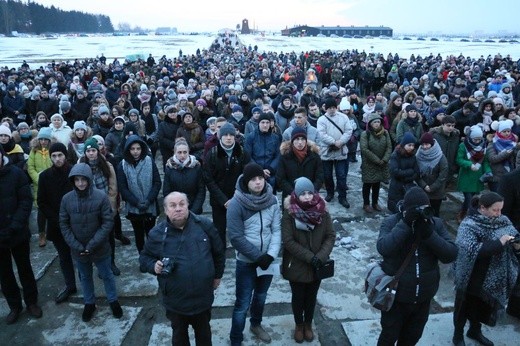 Droga Krzyżowa na Majdanku