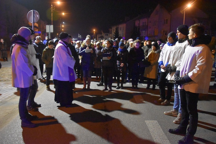 Przasnysz. Droga Krzyżowa w intencji nienarodzonych