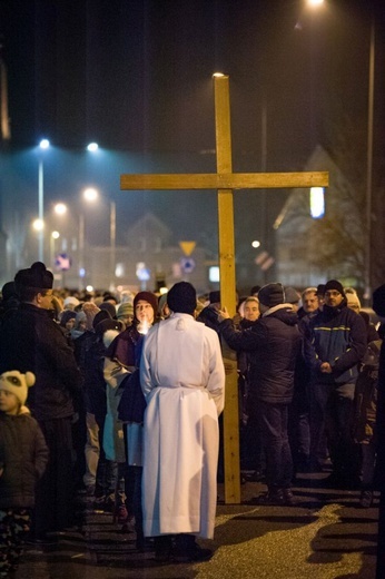 Droga Krzyżowa ulicami Bielawy