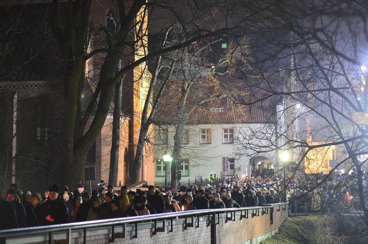 Droga Krzyżowa ulicami Olsztyna